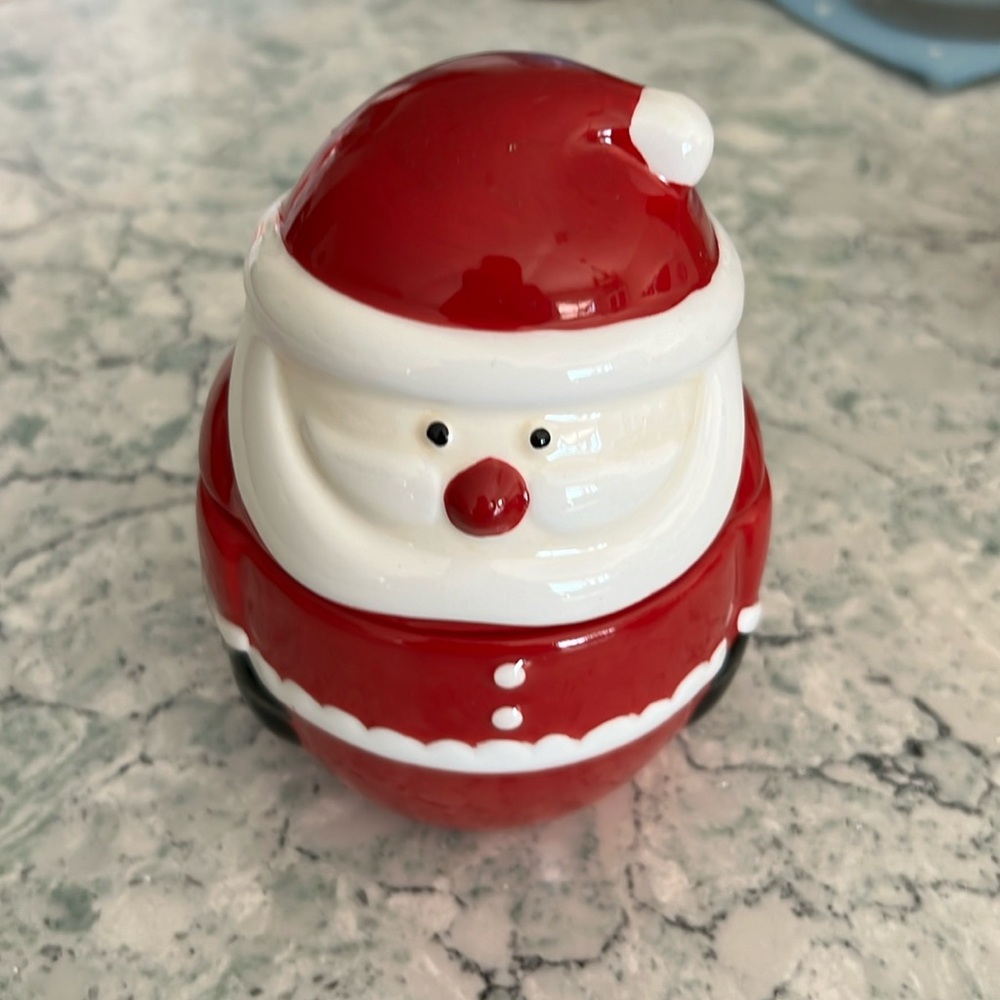 New Santa 🧑‍🎄 measuring cup set! Great Christmas present for the baker!